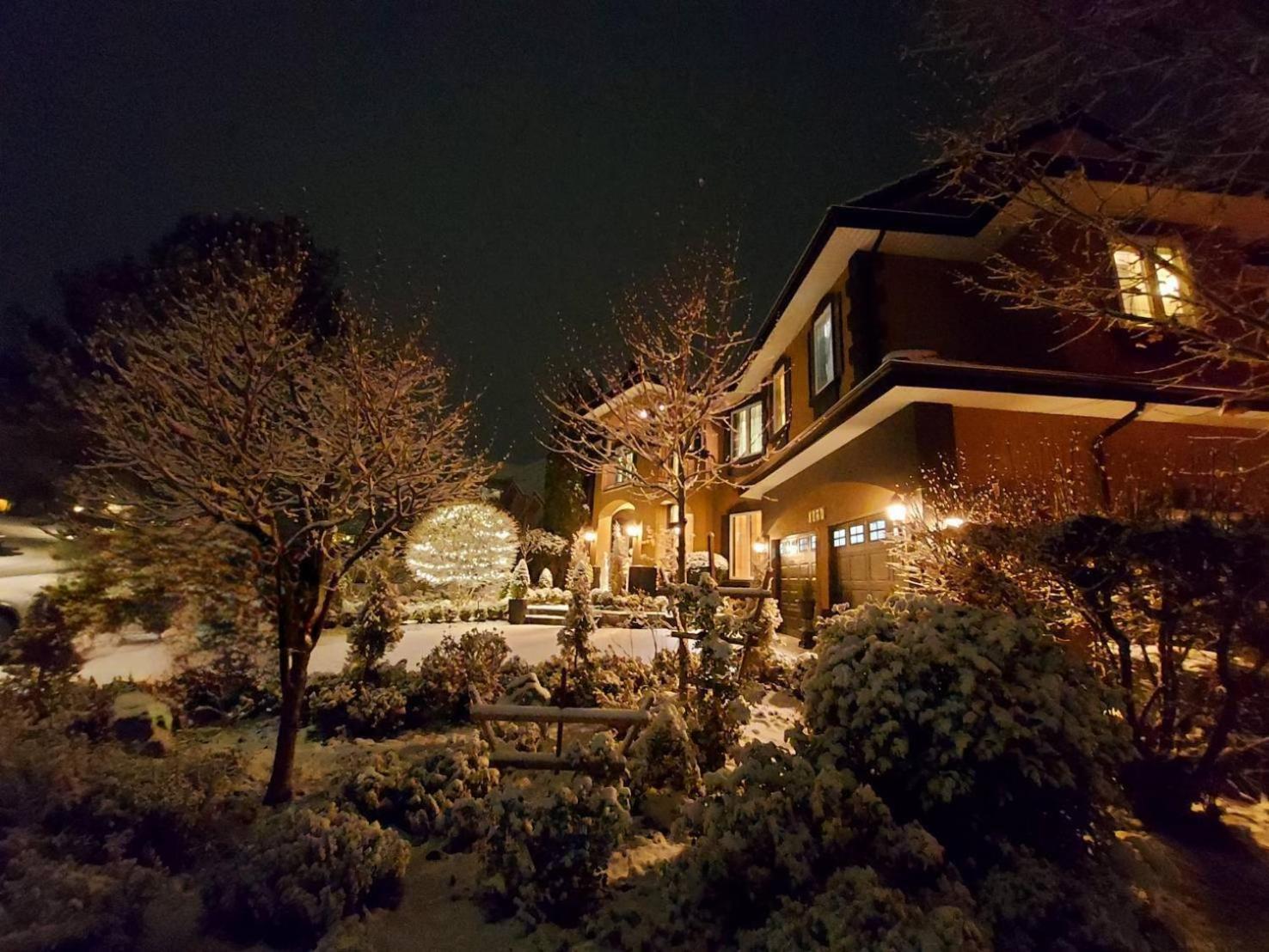 Villa Bellissimo Frantalia - La Galleriseum Versaliere Kelowna Exterior foto