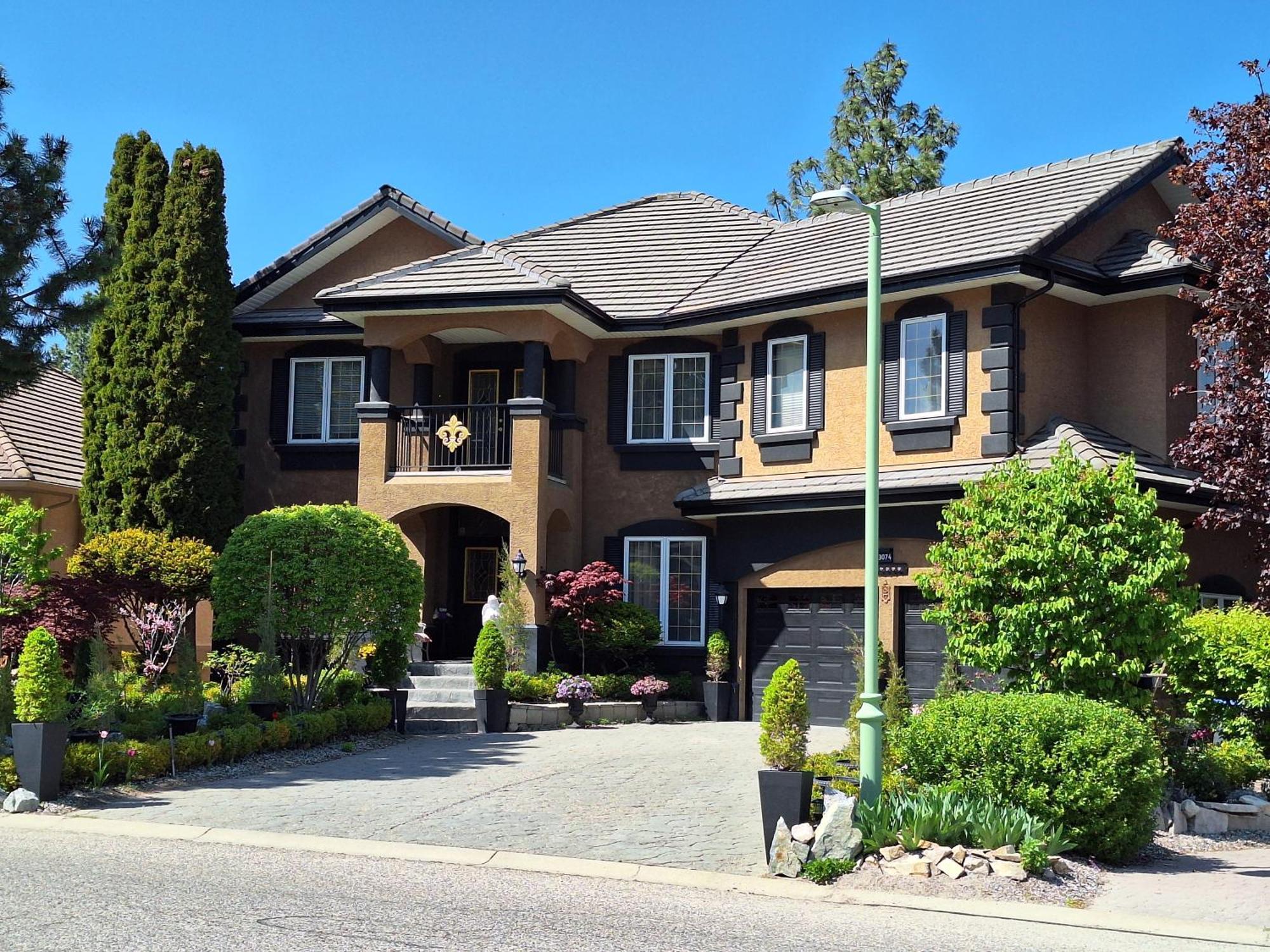 Villa Bellissimo Frantalia - La Galleriseum Versaliere Kelowna Exterior foto