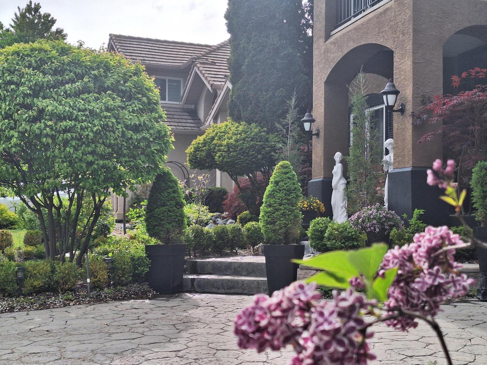 Villa Bellissimo Frantalia - La Galleriseum Versaliere Kelowna Exterior foto